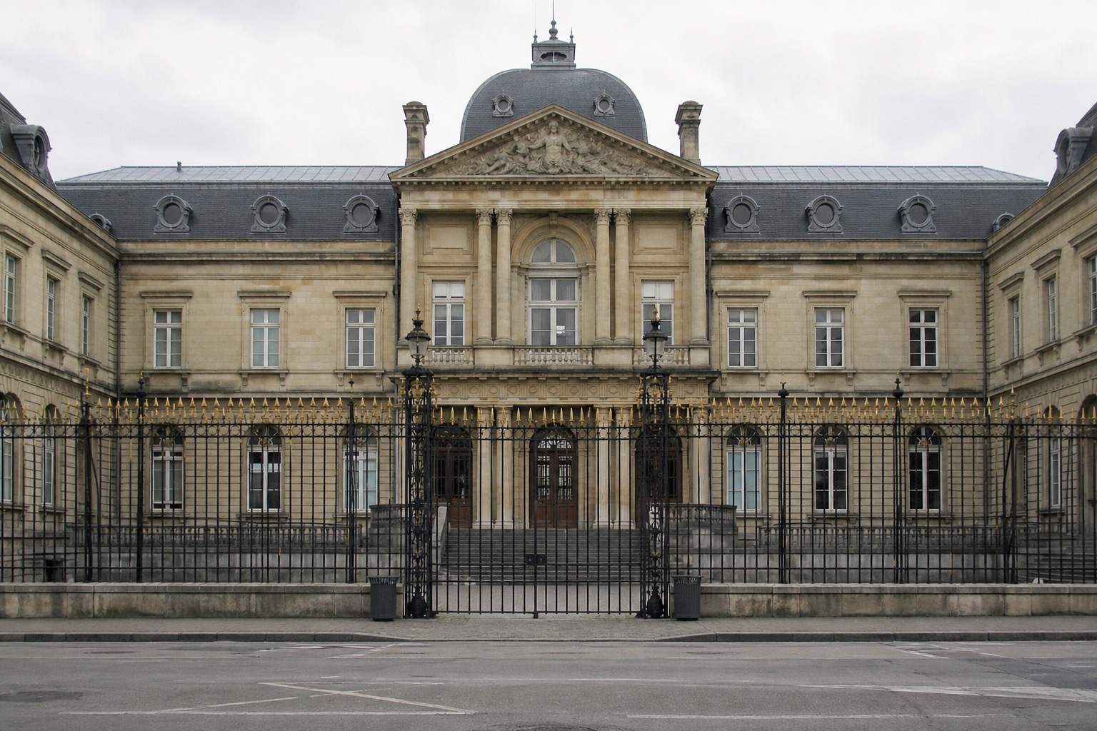 Un palais de justice de province, dans le Grand Est.