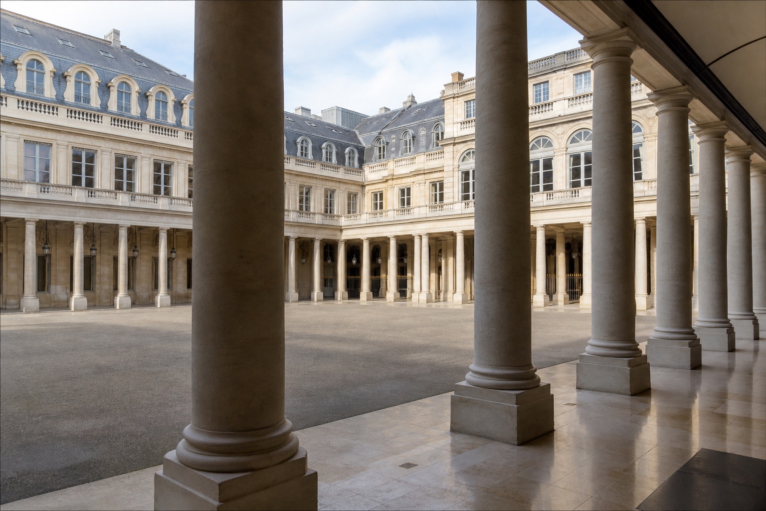 La cour d’honneur du Palais-Royal, à Paris, siège du Conseil d’État.